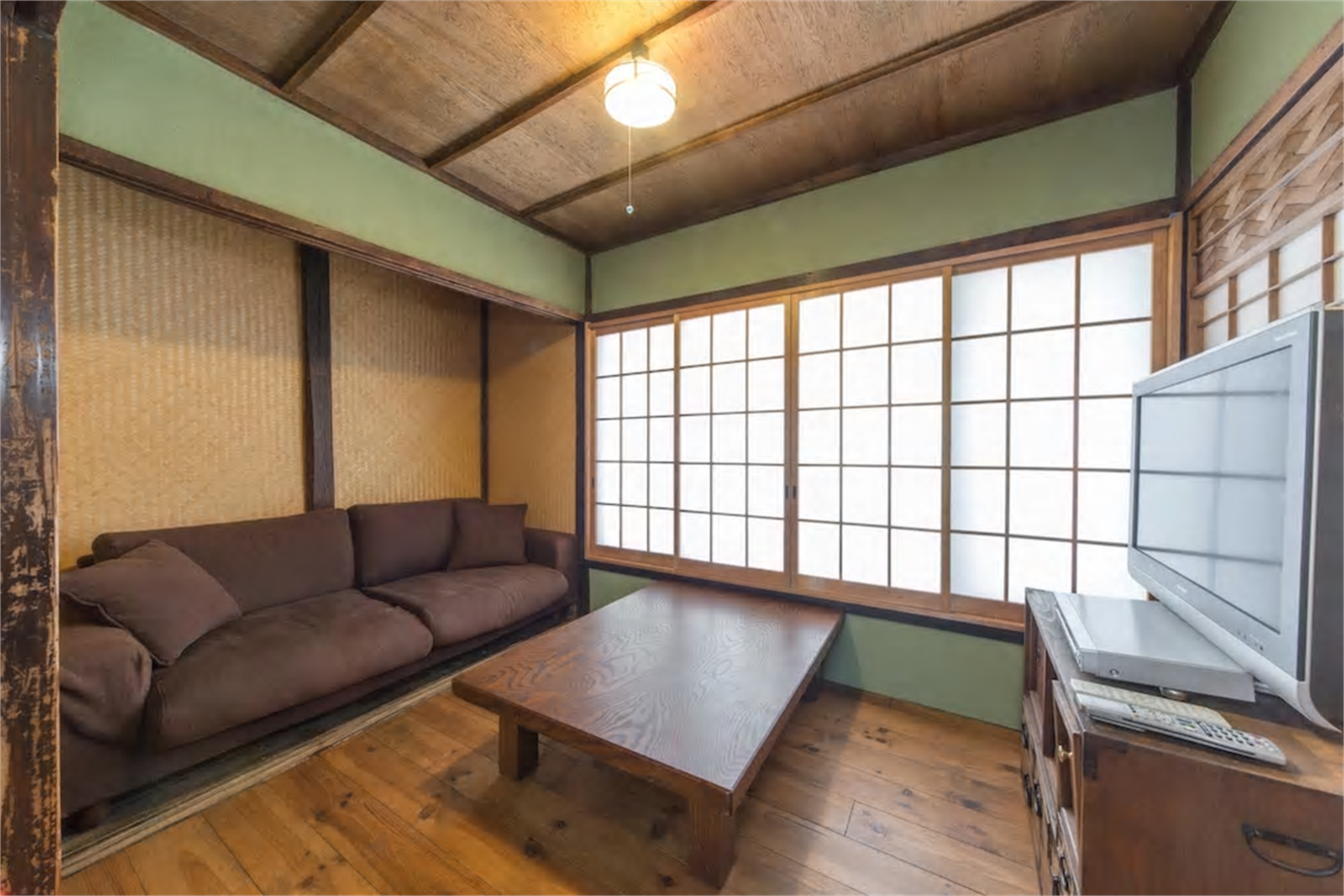 Iho-An serene sitting room on second floor