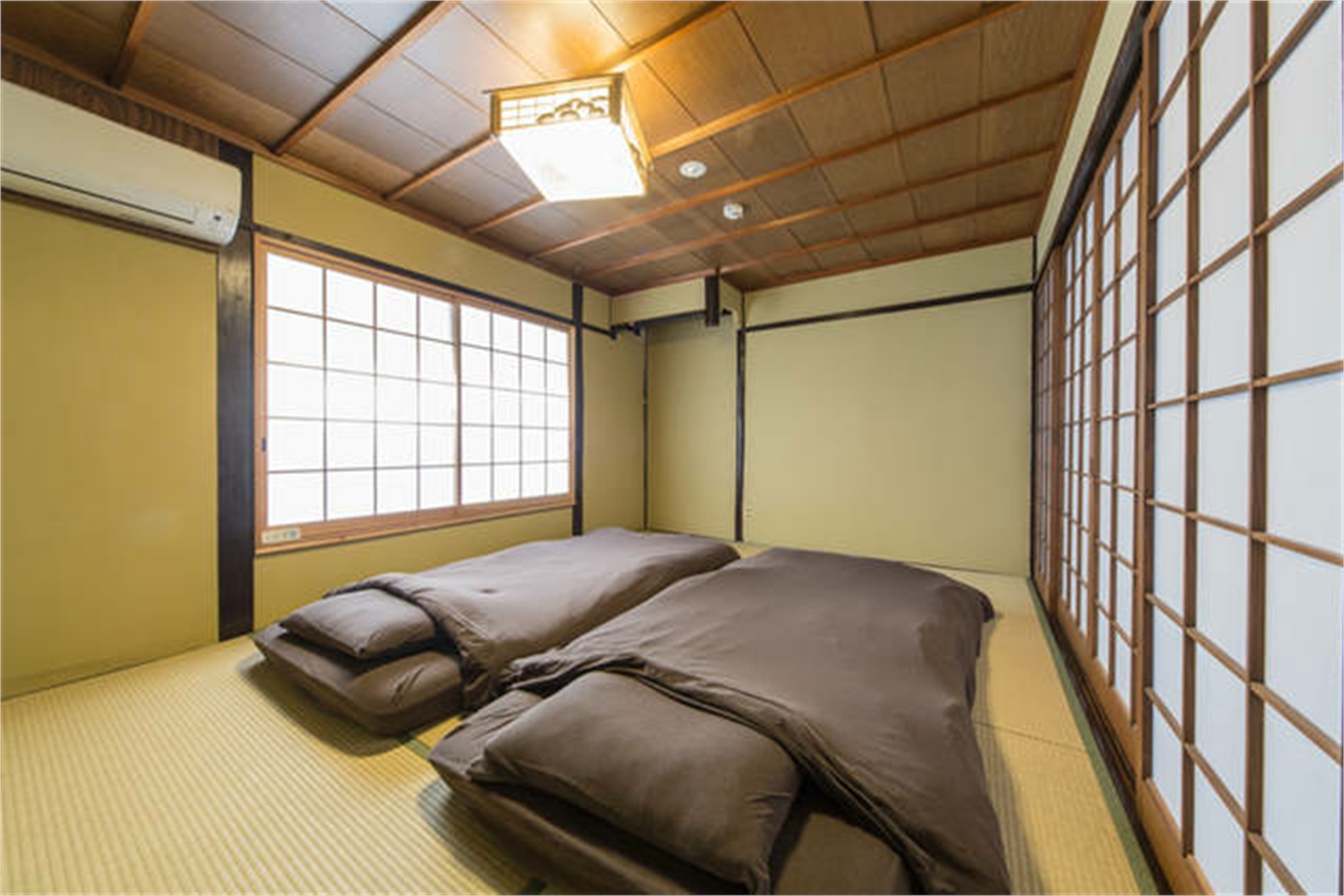Traditional tatami room at Juichi-An