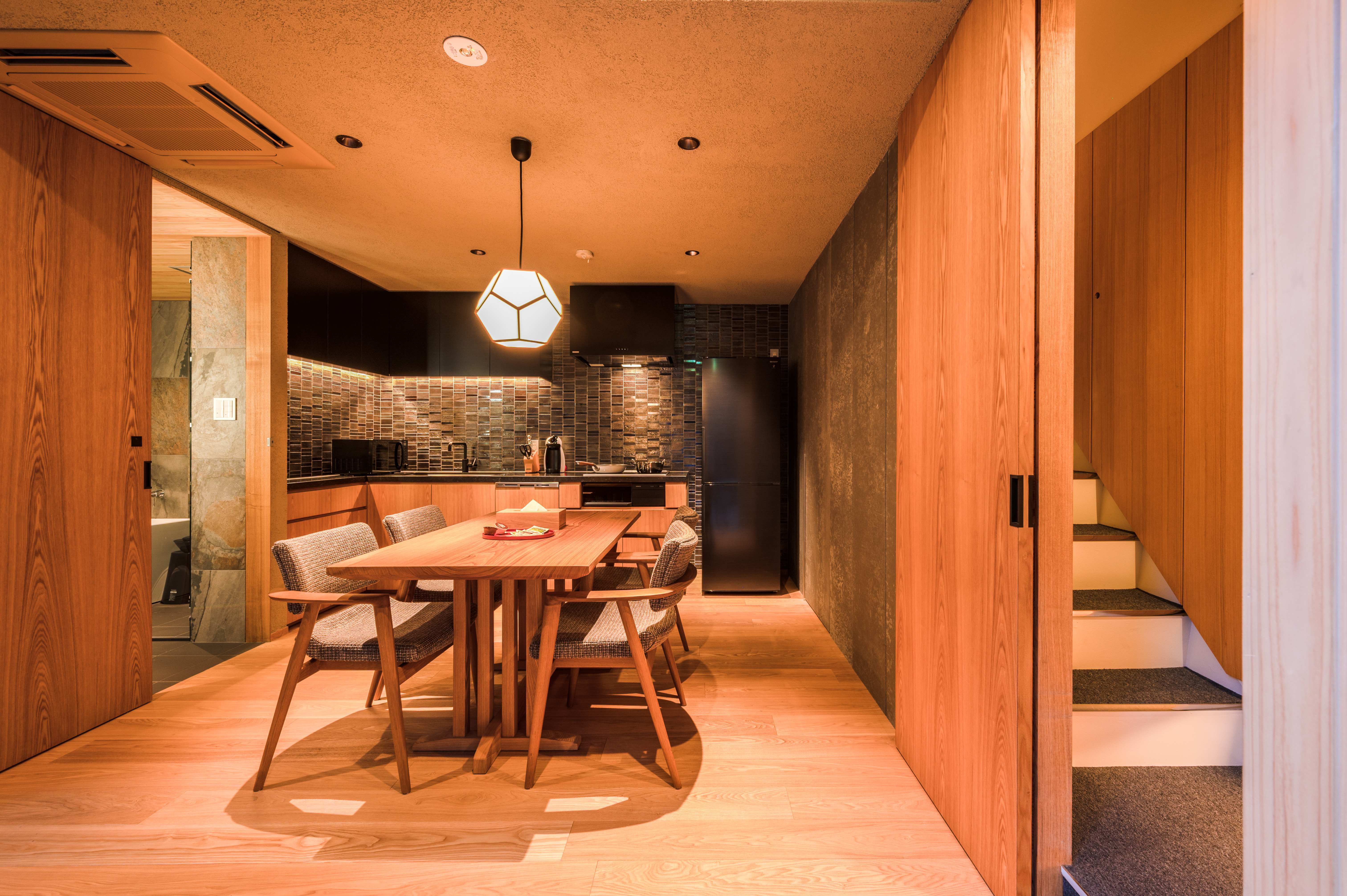 Kabaya House 1F high-spec kitchen and dining