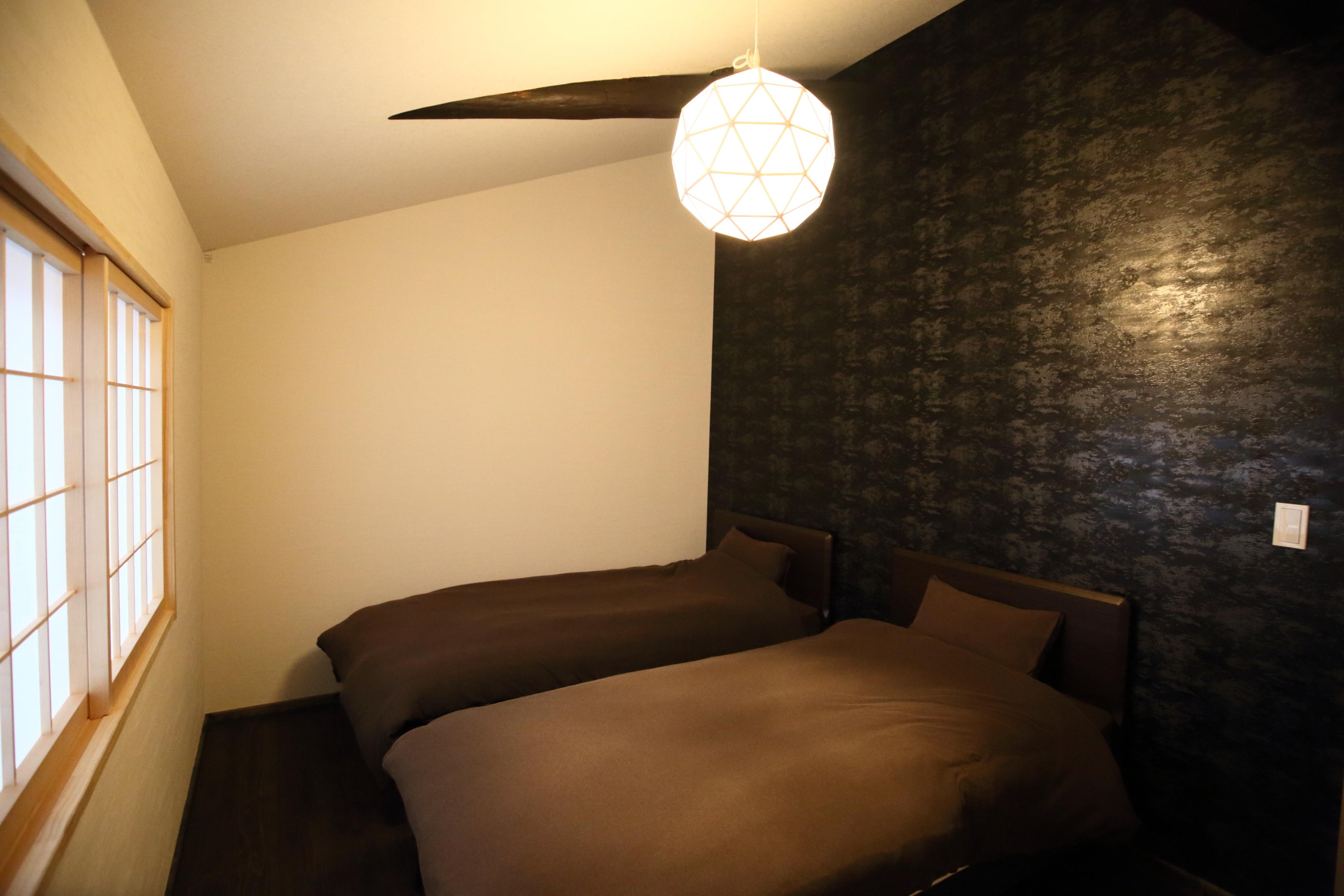 Bedroom 1 — Western Twin